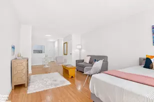 520 E 72nd St, New York City, NY 10021 - Photo 3