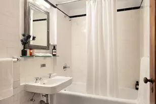 405 W 23rd St, New York, NY 10011 - Photo 9