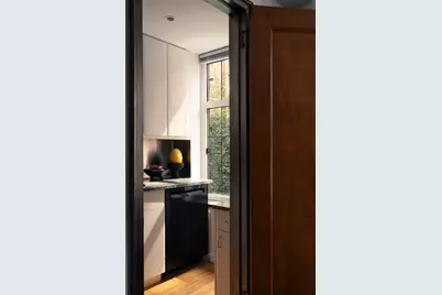 405 W 23rd Street #5I, New York, NY 10011 - Photo 5