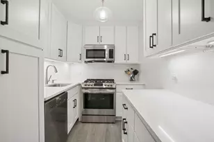 400 E 77th St, New York City, NY 10021 - Photo 3