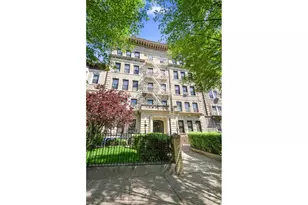 465 Eastern Pkwy, New York City, NY 11216 - Photo 5