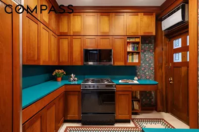 34 Gramercy Park E #8C, New York, NY 10003 - Photo 7