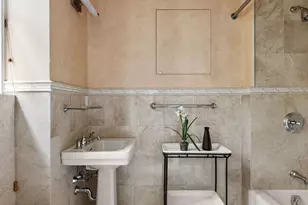 131 E 69th St, New York City, NY 10021 - Photo 7