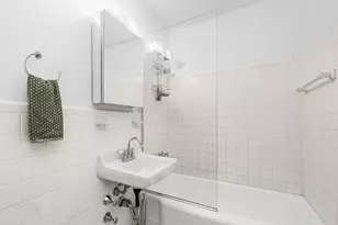 229 E 28th St, New York City, NY 10016 - Photo 5