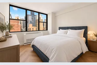 301 E 45th Street #21F, New York City, NY 10017 - Photo 3
