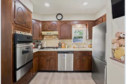 293 85th Avenue, Floral Park, NY 11001 - Photo 9