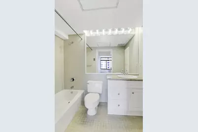 400 E 70th Street #1607, New York, NY 10021 - Photo 5