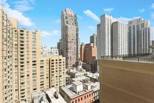 400 E 70th St, New York, NY 10021 - Photo 7