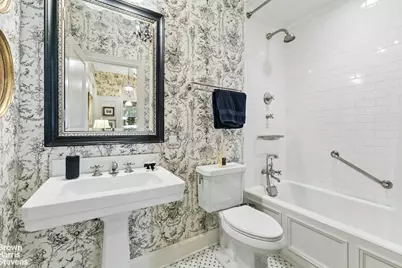 32 W 74th Street #1, New York City, NY 10023 - Photo 5