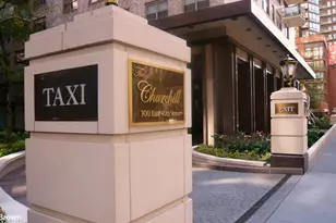 300 E 40th St, New York City, NY 10016 - Photo 5