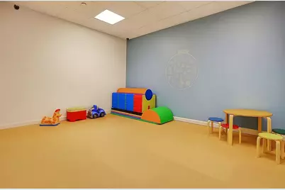 250 E 40th Street #22E, New York, NY 10016 - Photo 9