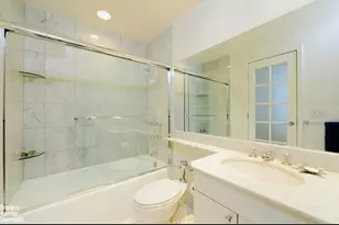 17 W 54th St, New York, NY 10019 - Photo 7