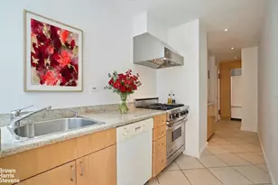 17 W 54th St, New York, NY 10019 - Photo 3