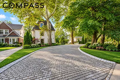 1233 Todt Hill Road, New York, NY 10304 - Photo 17