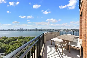 222 Riverside Dr, New York City, NY 10025 - Photo 29