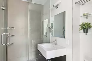 524 Manhattan Ave, New York City, NY 11222 - Photo 11