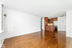 130 W 67th St, New York City, NY 10023 - Photo 5