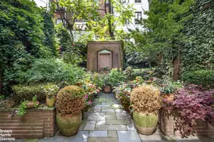 52 E 81st St, New York, NY 10028 - Photo 3