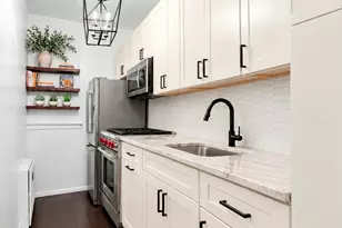 64 E 94th St, New York, NY 10128 - Photo 3