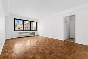 225 E 46th St, New York City, NY 10017 - Photo 1