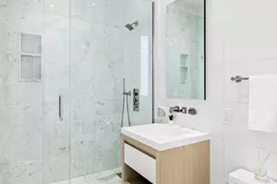 305 E 61st St, New York, NY 10065 - Photo 17