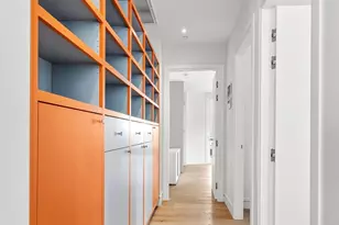 305 E 61st St, New York, NY 10065 - Photo 9