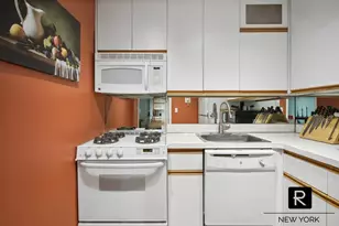 370 E 76th St, New York City, NY 10021 - Photo 5
