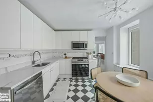 106 Central Park S, New York, NY 10019 - Photo 17