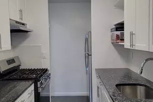 211 E 53rd St, New York City, NY 10022 - Photo 5