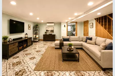 143-14 85th Drive, New York City, NY 11435 - Photo 9