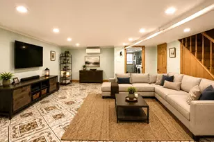 143-14 85th Dr, New York City, NY 11435 - Photo 9
