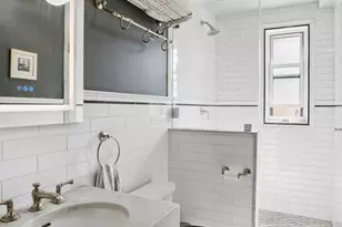 250 Cabrini Blvd, New York, NY 10033 - Photo 9