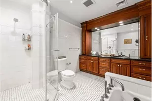 217 E 61st St, New York City, NY 10065 - Photo 13