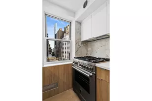 225 E 46th St, New York, NY 10017 - Photo 5