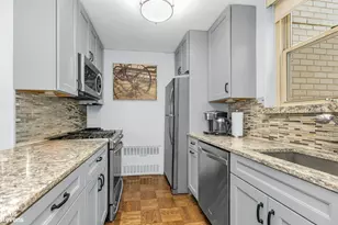 301 E 78th St, New York City, NY 10075 - Photo 5