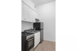 102 W 80th St, New York City, NY 10024 - Photo 7