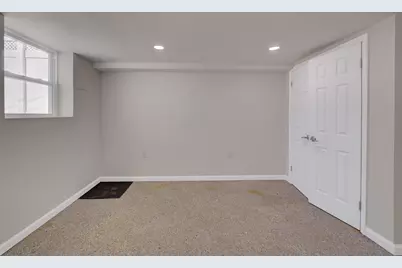 112 E 45th Street, New York City, NY 11203 - Photo 17