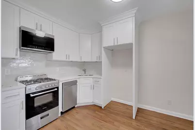 112 E 45th Street, New York City, NY 11203 - Photo 9