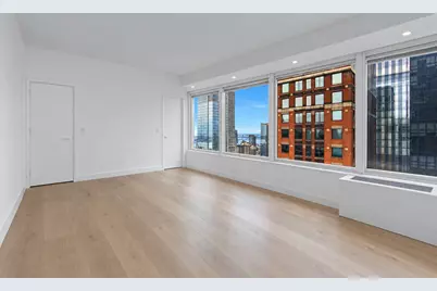 150 W 56th Street #6204, New York City, NY 10019 - Photo 5