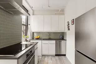 325 W 16th St, New York, NY 10011 - Photo 3
