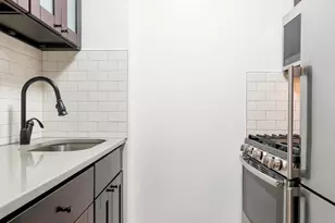 393 W 49th St, New York City, NY 10019 - Photo 3