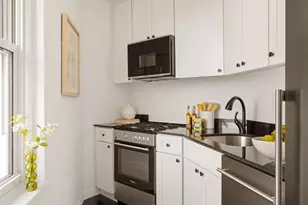 302 W 12th St, New York, NY 10014 - Photo 7