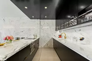 641 5th Ave, New York City, NY 10022 - Photo 7