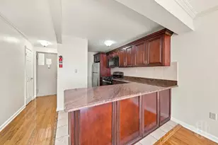 88-25 153rd St, Jamaica, NY 11432 - Photo 3