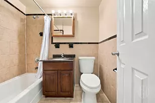 88-25 153rd St, Jamaica, NY 11432 - Photo 5