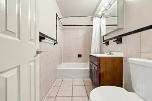 88-25 153rd St, Jamaica, NY 11432 - Photo 7