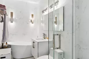 250 E 54th St, New York, NY 10022 - Photo 5