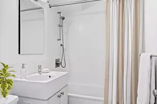 130 E 63rd St, New York City, NY 10065 - Photo 5