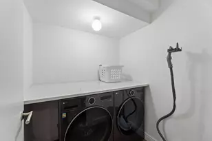 214 N 11th St, New York City, NY 11211 - Photo 9