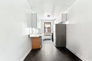 913 Park Pl, New York City, NY 11213 - Photo 11